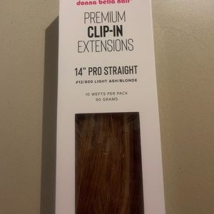 Brand new ash/light blonde extensions